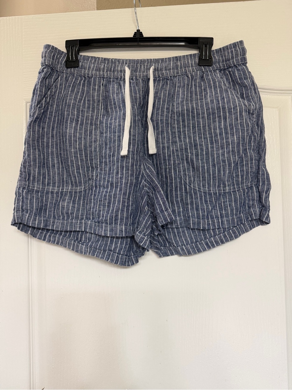 Quince Linen Shorts L Blue White Pinstripe Drawstring Coastal Quiet Luxury